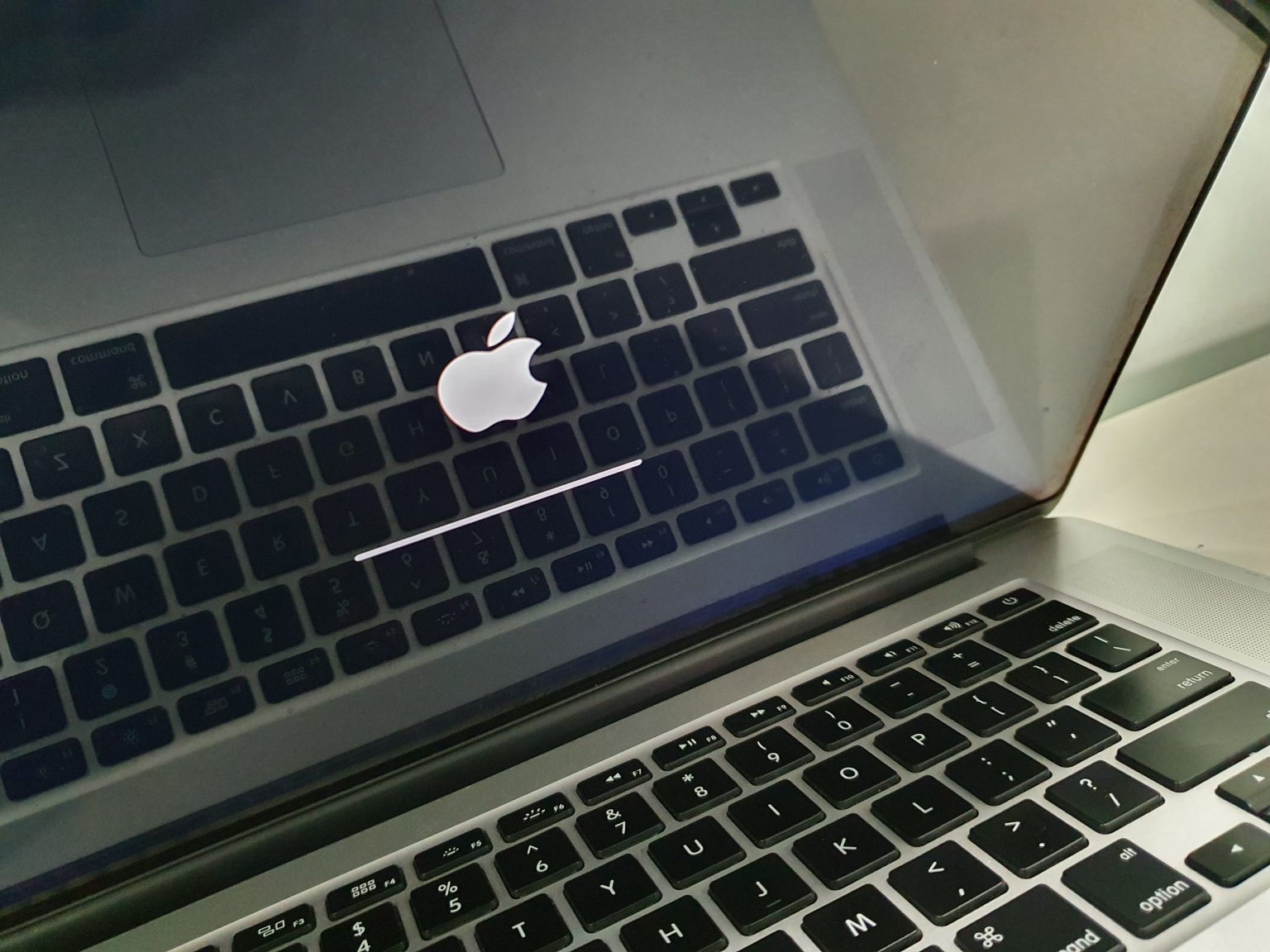 restart macbook pro using keyboard